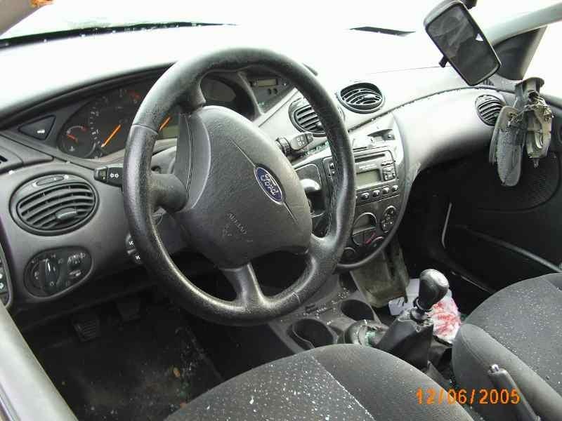 Tri Ngulo Inferior Trasero Izquierdo Ford Focus Turnier Cak Ghia