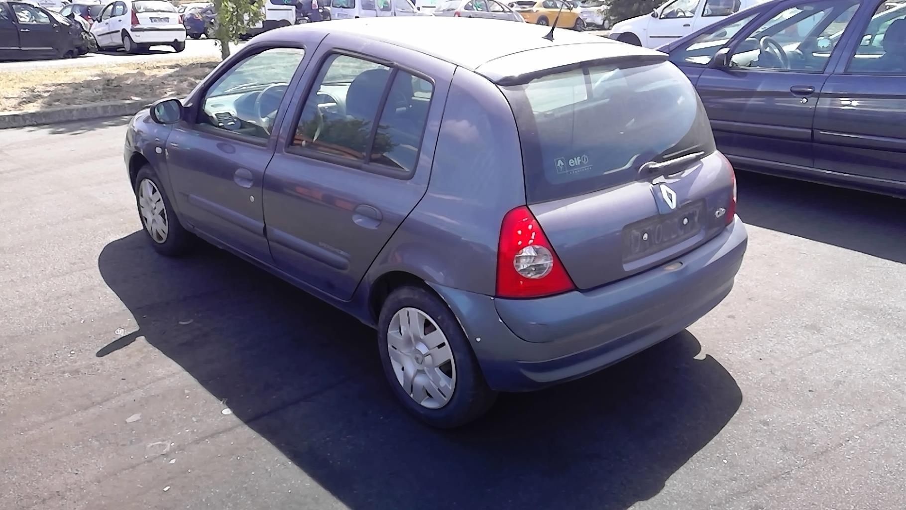 RENAULT CLIO 2 2005 Essence 75 Cv Occasion Achat Voiture Opisto