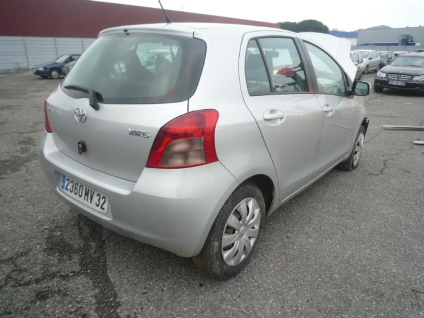 Devio tergicristalli TOYOTA YARIS 2 PHASE 1 Diesel usato