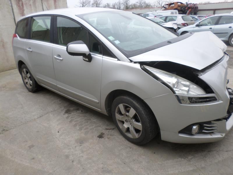 Interrupteur de leve vitre avant droit PEUGEOT 5008 1