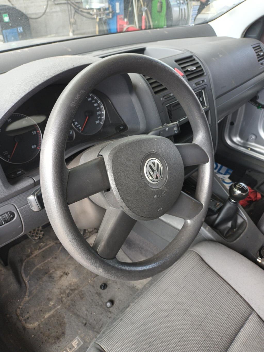 VOLANT MOTEUR VW GOLF - Casse Votre site de pièces Automobile e-Commerce au  Maroc