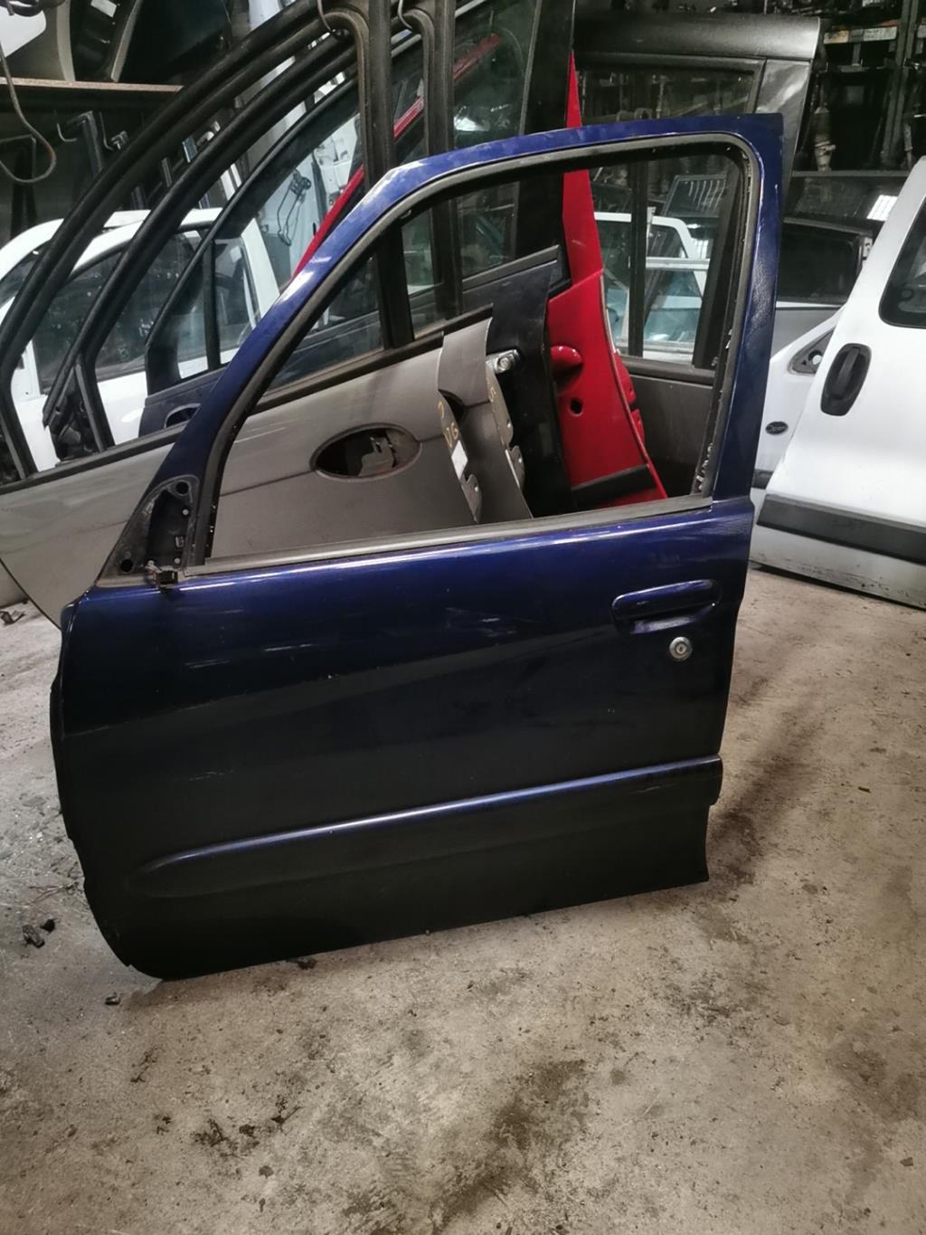 Arrêt de Porte Avant Gauche ou Droit prévu pour Citroën Xsara Picasso N68  9181E6