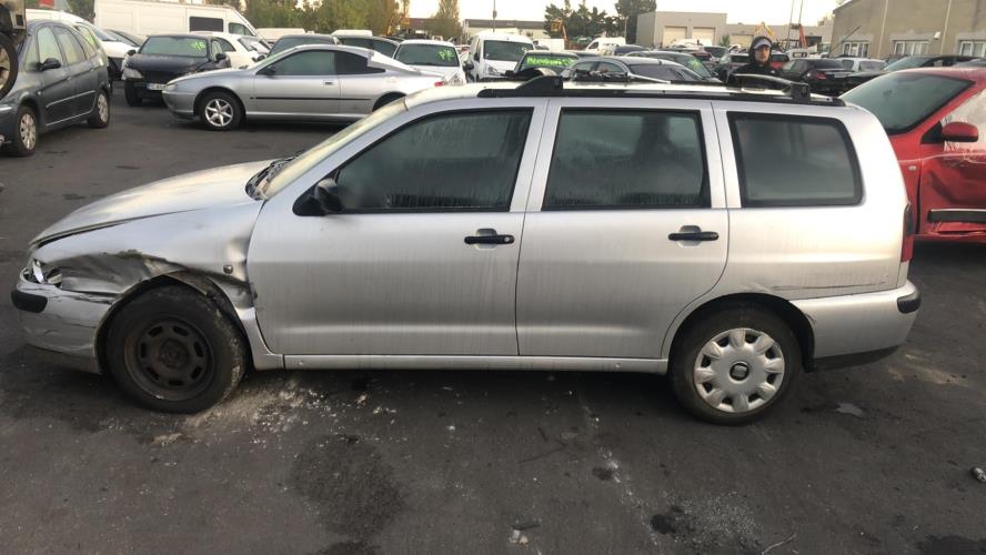 Aireador del salpicadero delantero izquierdo SEAT CORDOBA 2 de Segunda Mano