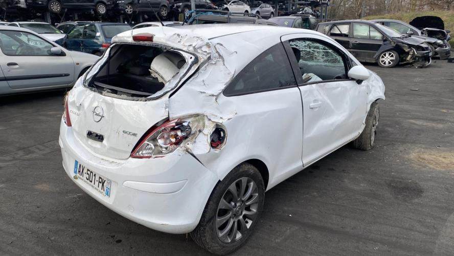 Devio tergicristalli OPEL CORSA D PHASE 1 Diesel usato