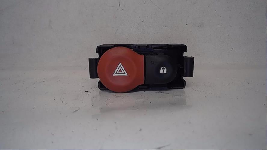 Bouton de warning CLIO 2 PHASE 2 1.5 DCI AVEC SUPPORT