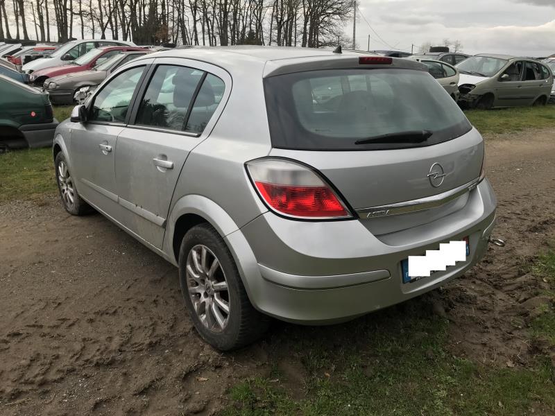 Opel astra h 2004