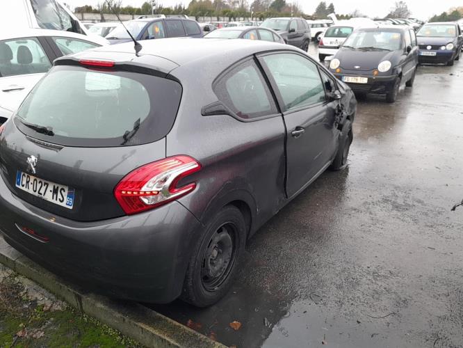 Arret de porte avant droit PEUGEOT 208 1 PHASE 1 (03/2012 => 04/2015)