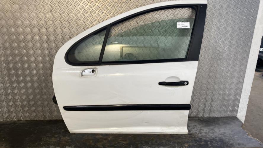 Butée de charnière de porte avant gauche Peugeot 207 23709080