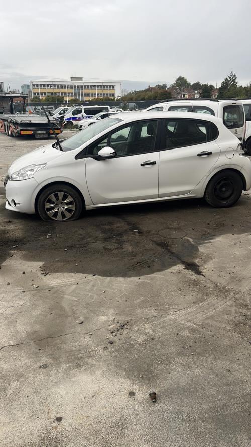 Com (Bloc Contacteur Tournant+Commodo Essuie Glace+Commodo Phare) PEUGEOT 208 1 PHASE 1 (03/2012 => 04/2015)