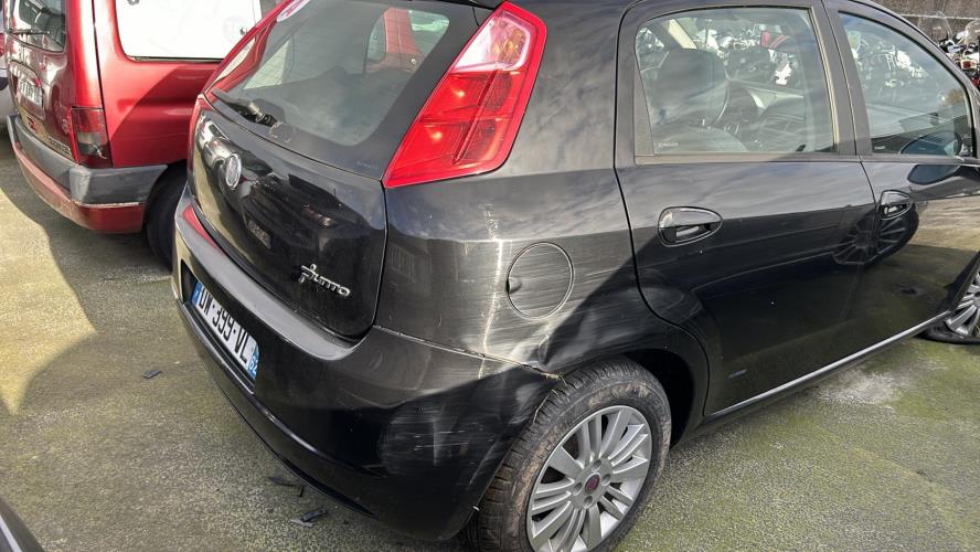 Anti brouillard droit (feux) FIAT GRANDE PUNTO