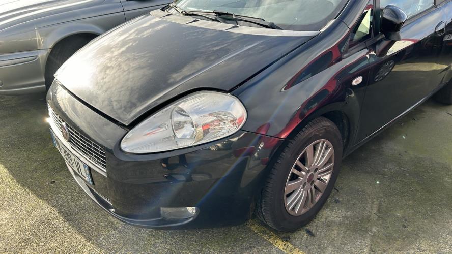 Anti brouillard droit (feux) FIAT GRANDE PUNTO