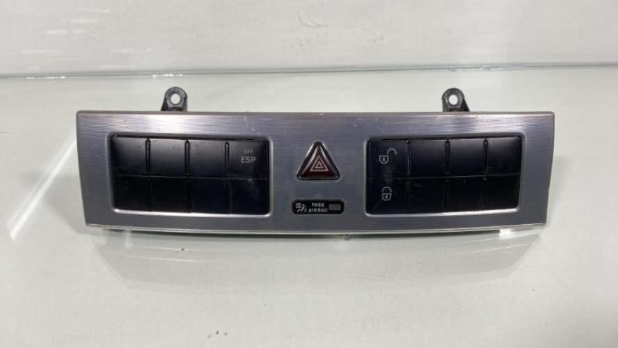 Bouton de warning MERCEDES CLASSE C 203 COUPE SPORT PHASE 2 (04/2004 => 04/2008)