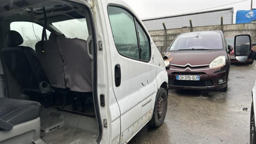 Poignee porte avant gauche RENAULT TRAFIC 2 PHASE 2 (08/2006 => 06/2014)