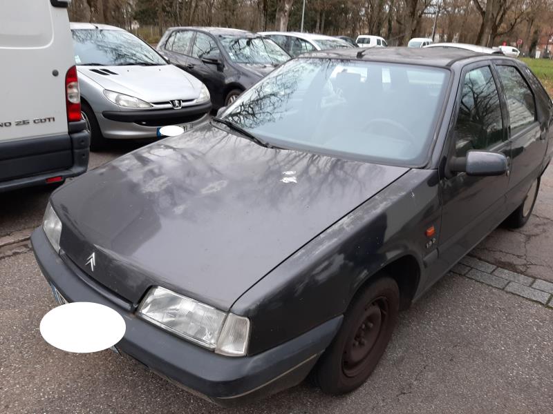 cache moyeu centre de volant Citroën ZX réf 96065219 - 96065219 96 06 52 19  - Citroen - ZX - Pièces Auto Occasions Vente