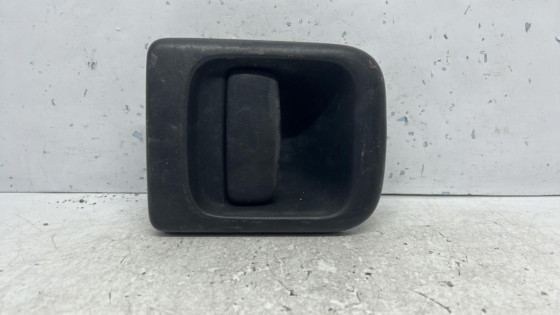 Serrure de Porte Droite Avant Master II 8200147152 Renault - Acheter  maintenant!