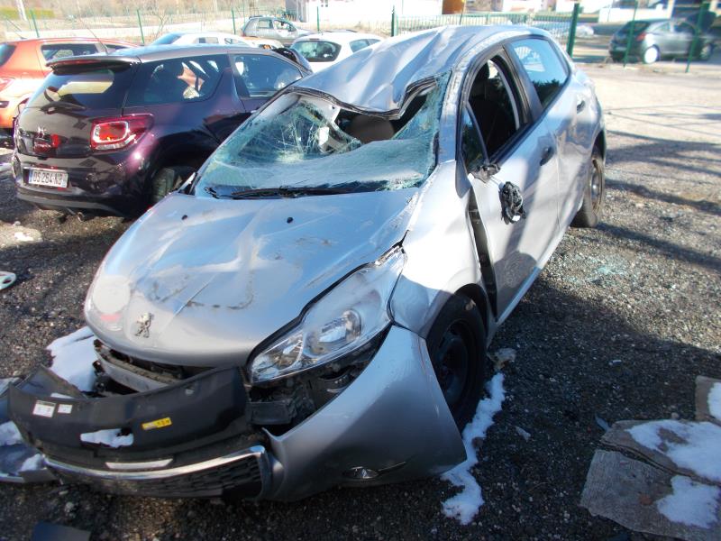 Autoradio d'origine PEUGEOT 208 1 PHASE 1 Diesel occasion