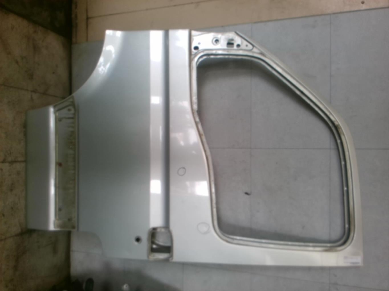 Porte avant gauche pour RENAULT MASTER 2 PHASE 2 d'occasion - Jaqu'Auto