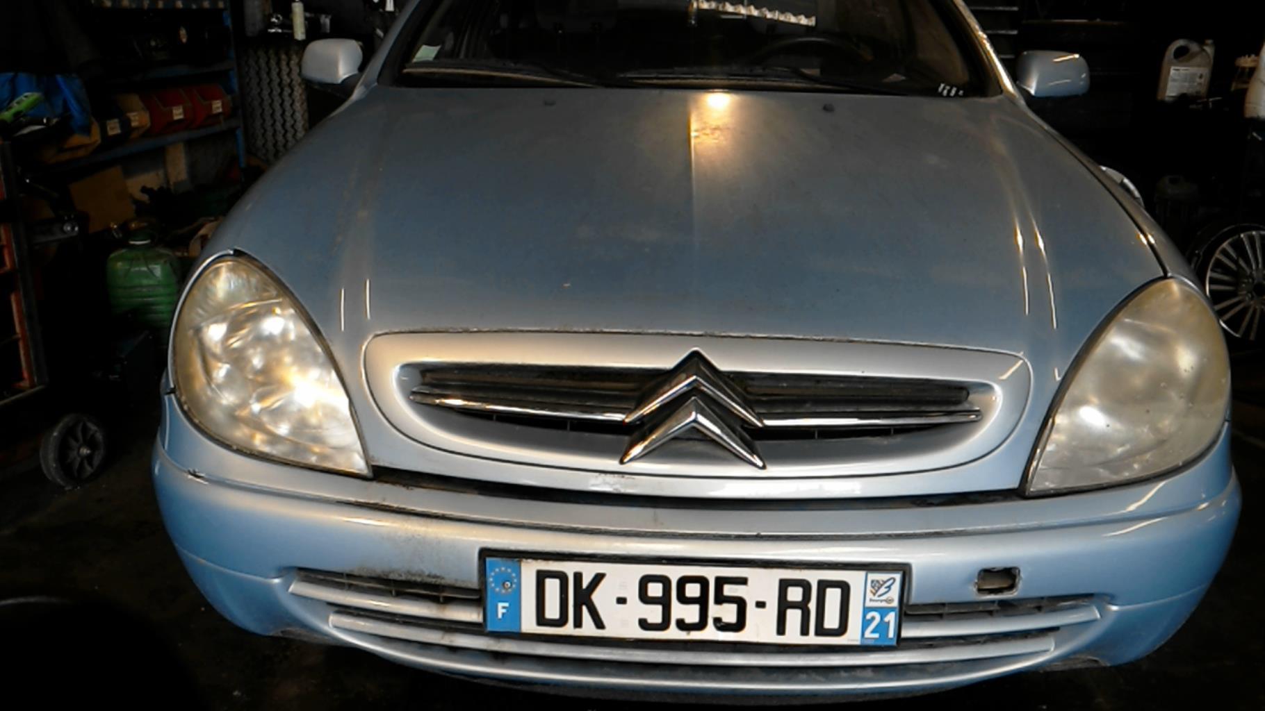 Poignée de porte gauche Citroën Xsara Picasso EZWD 9101R8