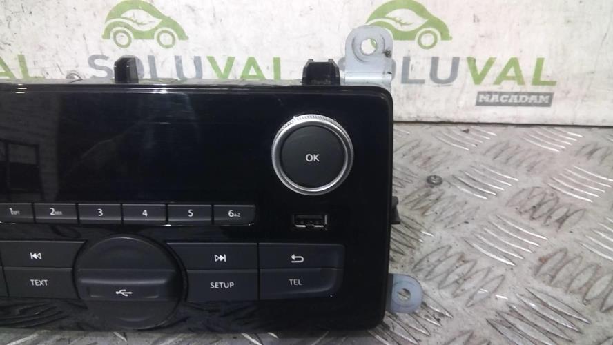 Autoradio d'origine RENAULT CLIO 4 PHASE 2 Essence occasion