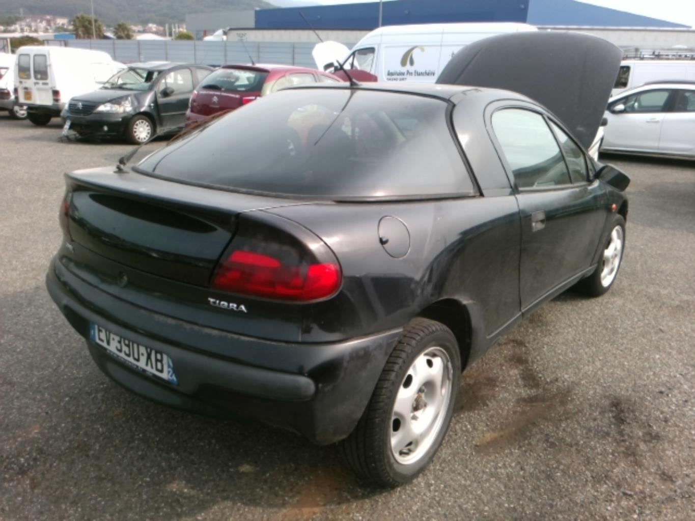 Opel tigra 1996