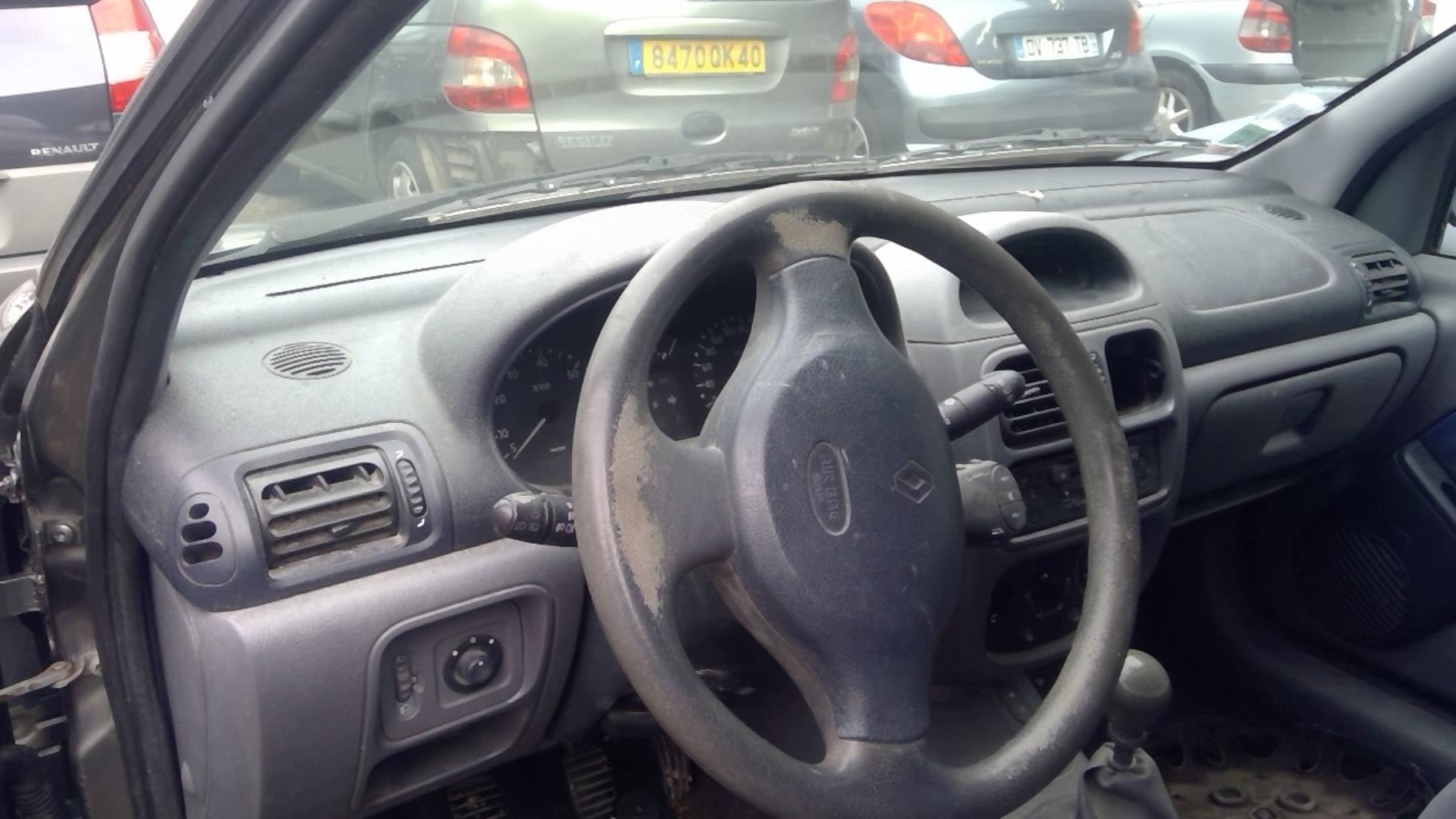 Image RENAULT CLIO 2