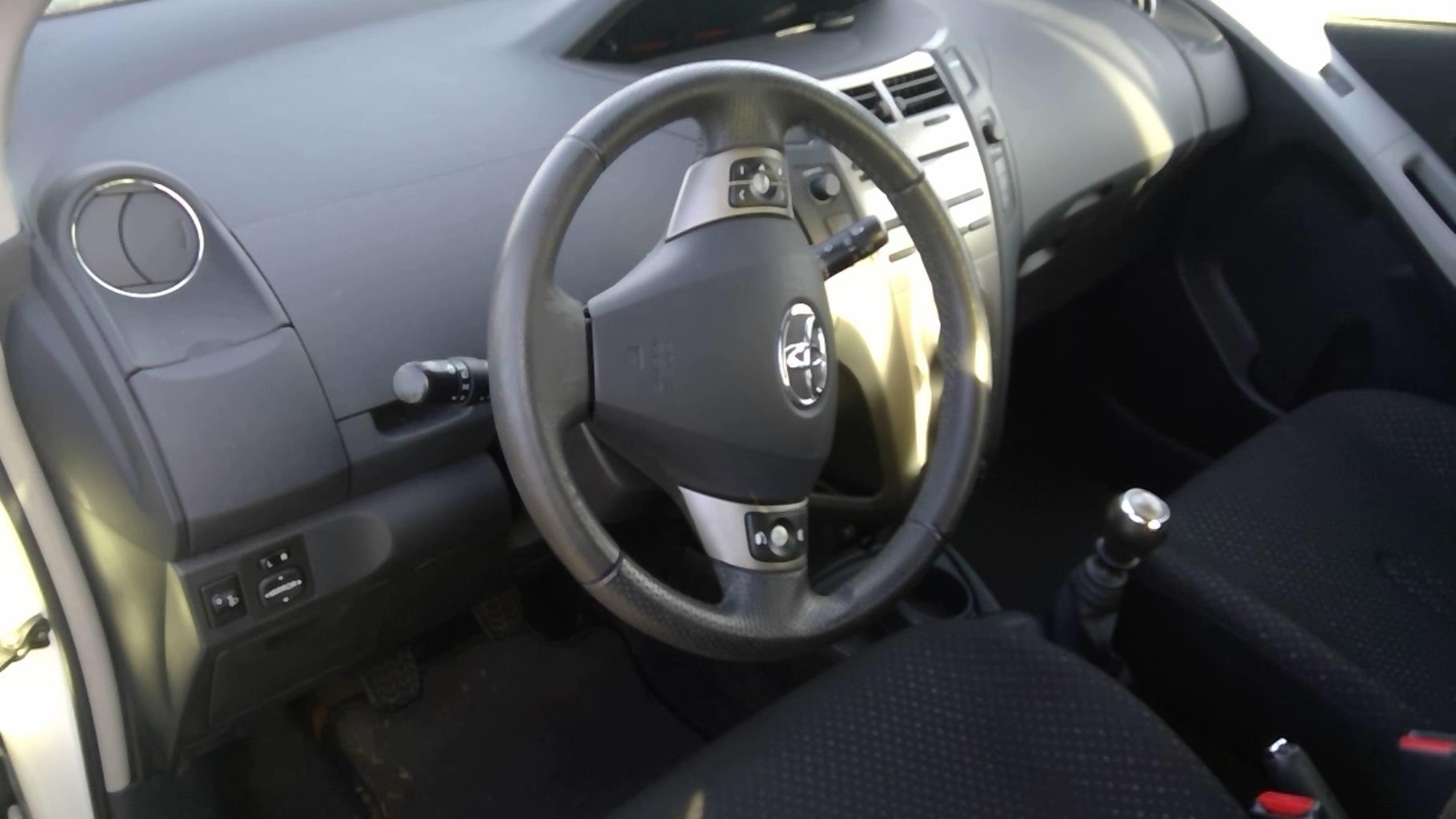 Image TOYOTA YARIS 2