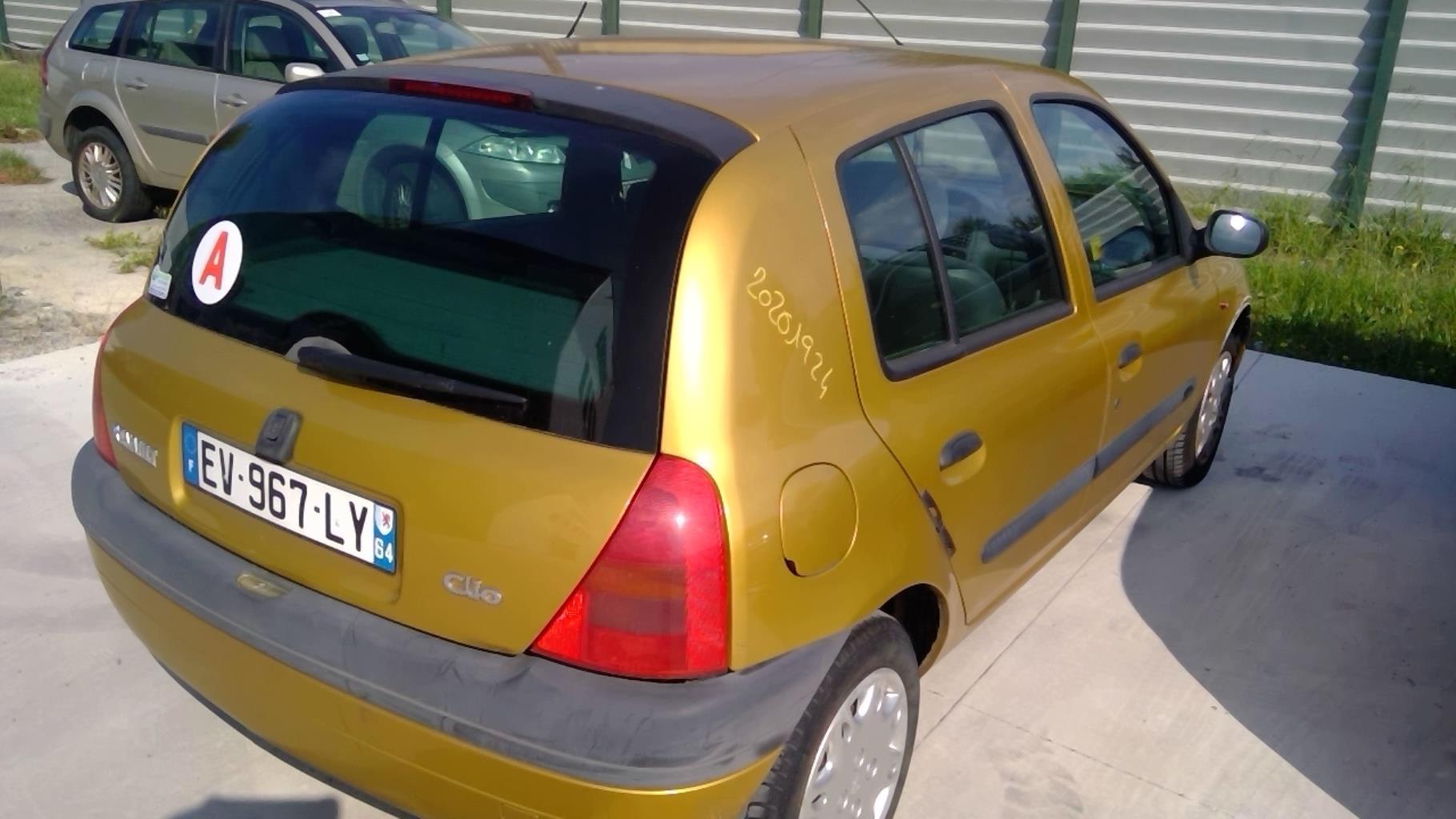 Renault Clio 2 phase 1 d'occasion à la vente Alberdi