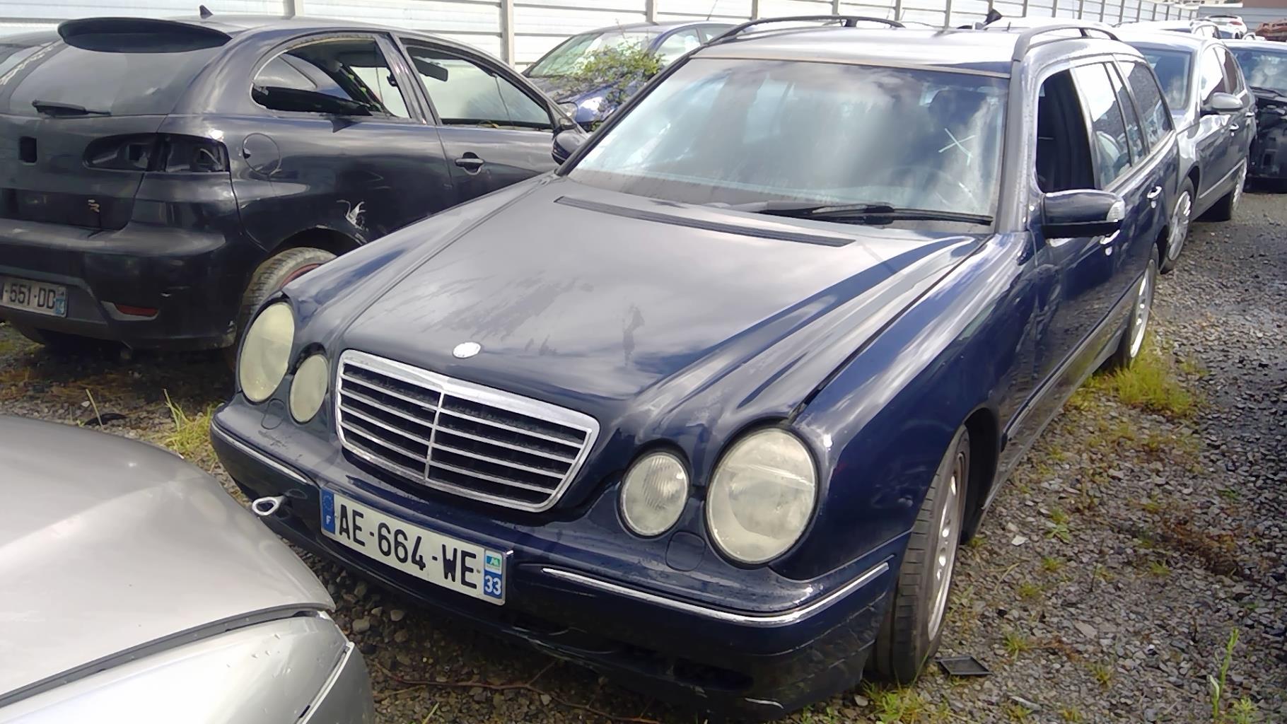 Image MERCEDES CLASSE E 210