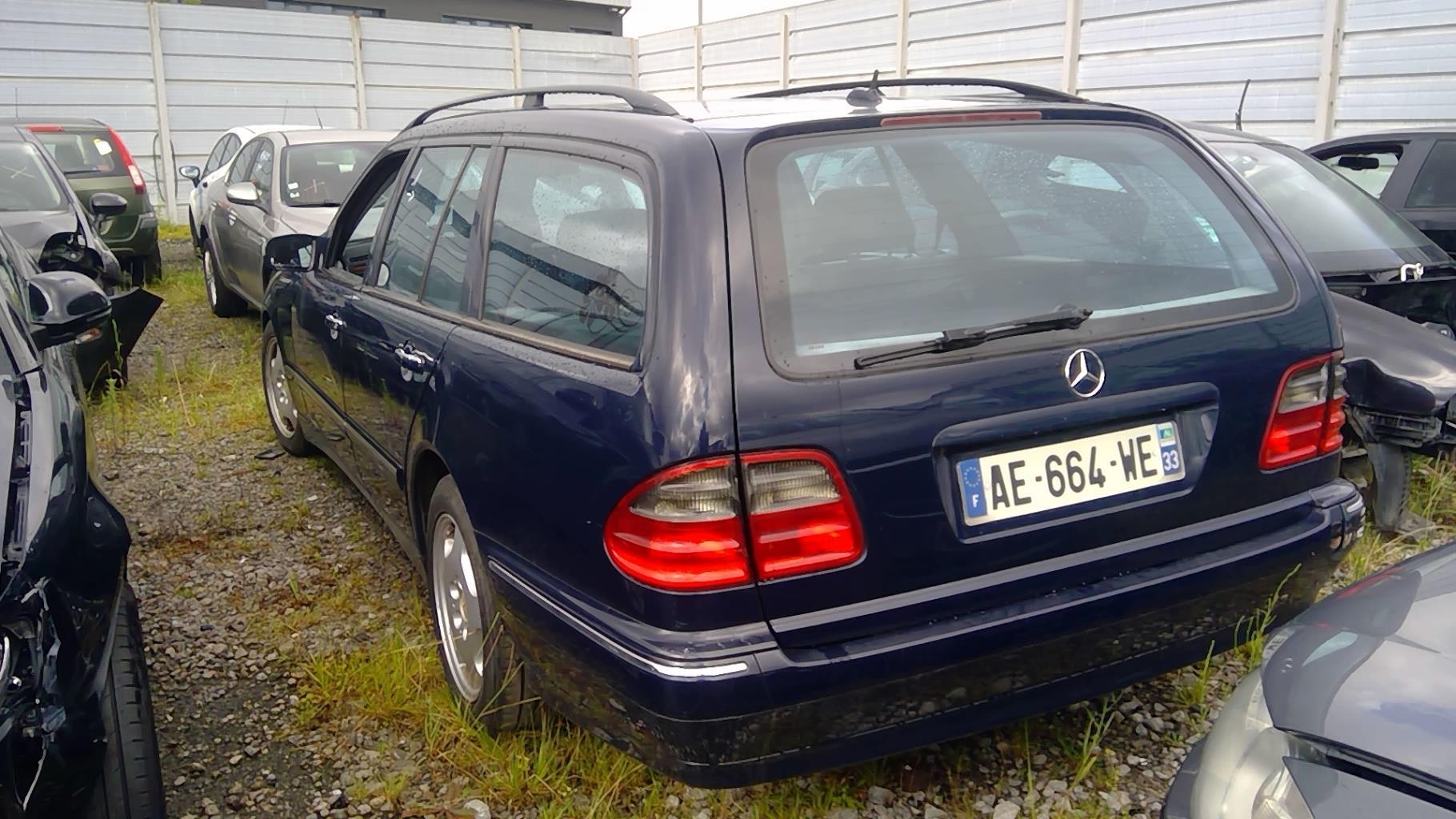 Image MERCEDES CLASSE E 210