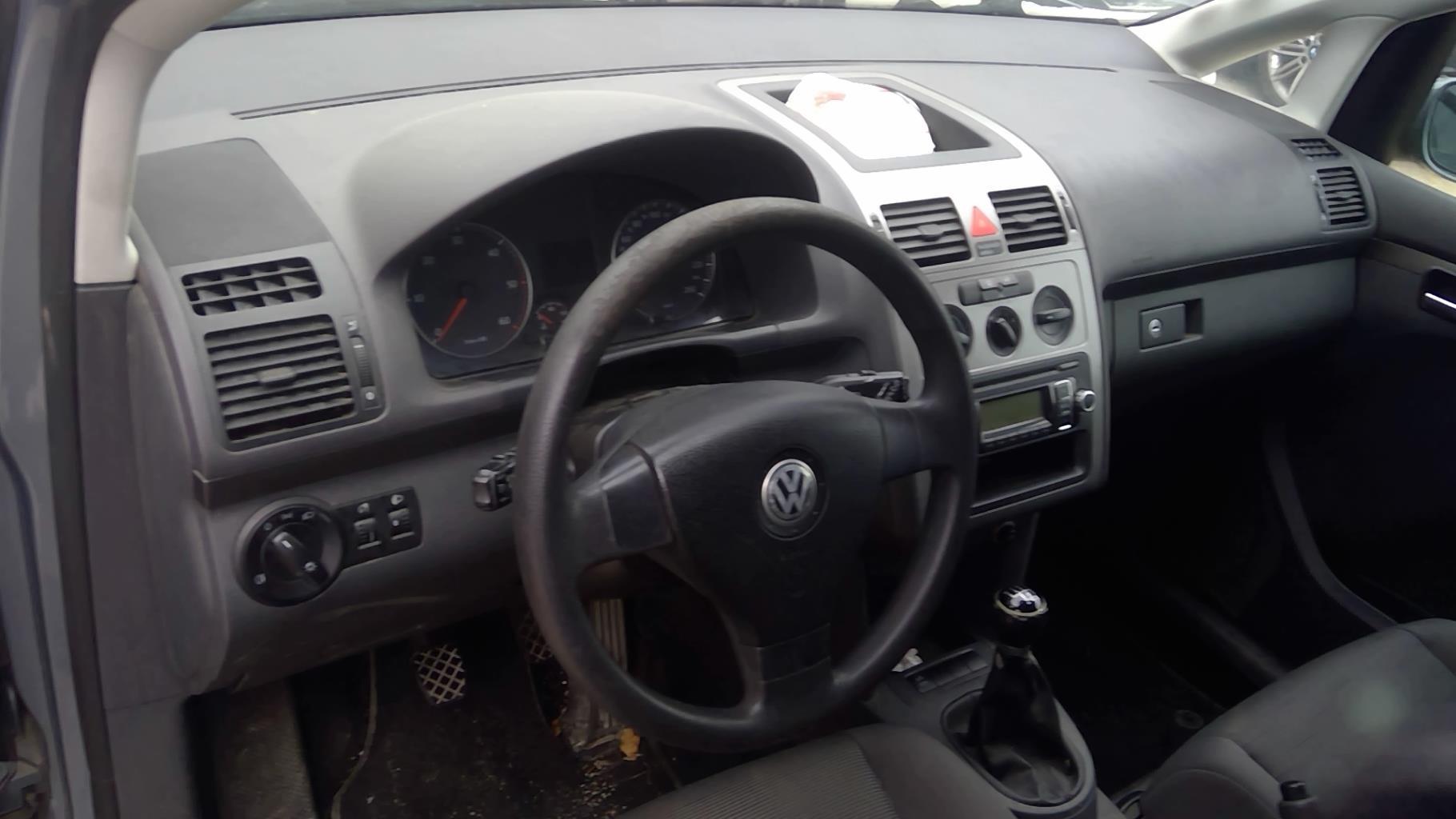 Image VOLKSWAGEN TOURAN 1