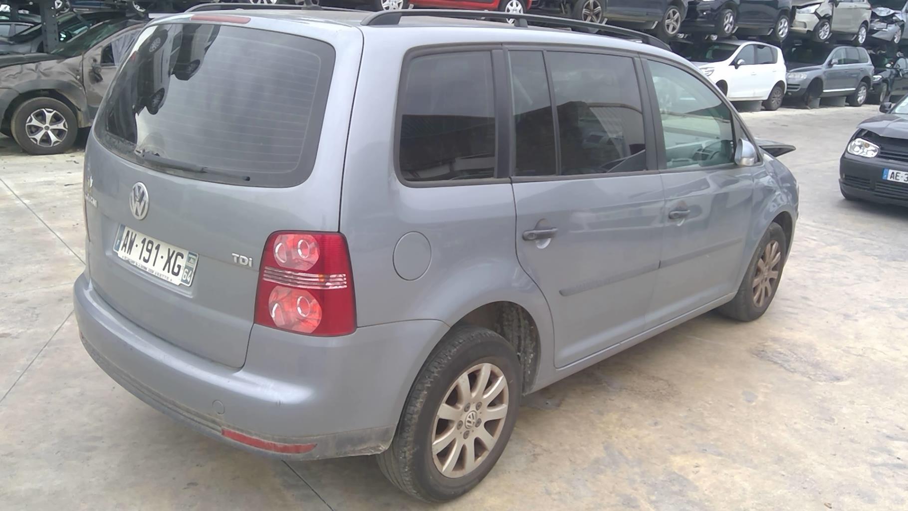 Image VOLKSWAGEN TOURAN 1