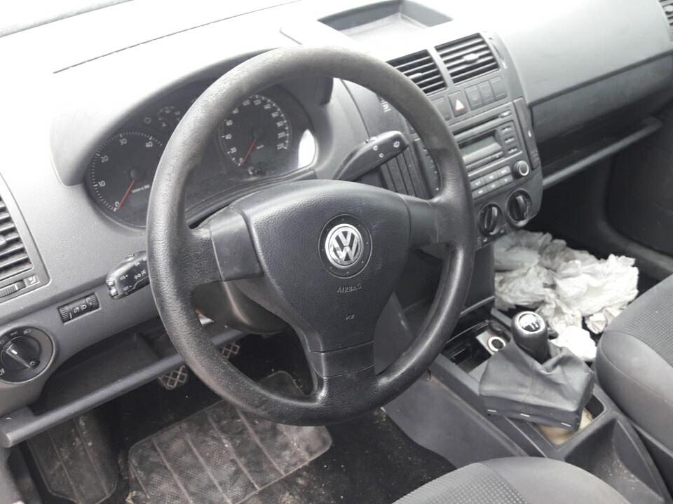 Image VOLKSWAGEN POLO 4