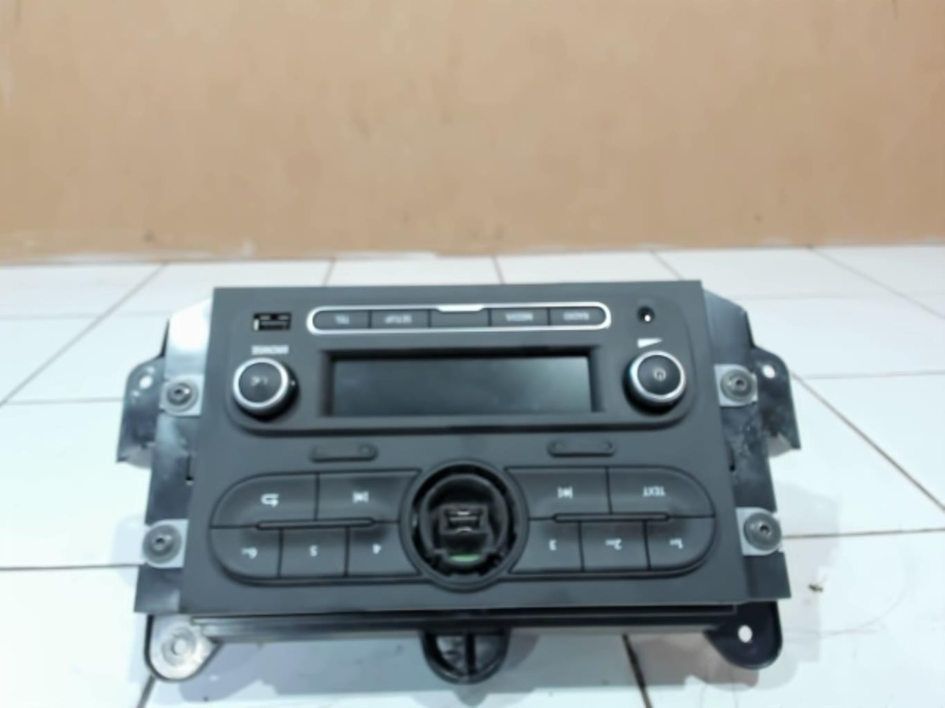 Autoradio d'origine RENAULT TWINGO 1 PHASE 3 Essence occasion