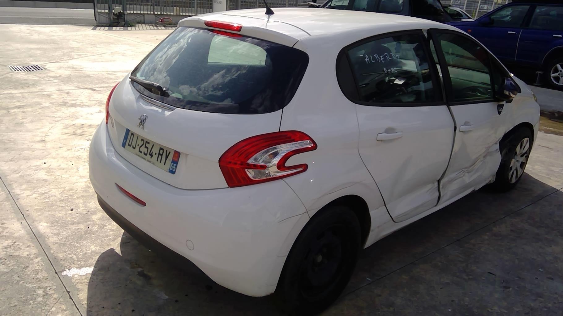 Image PEUGEOT 208 1