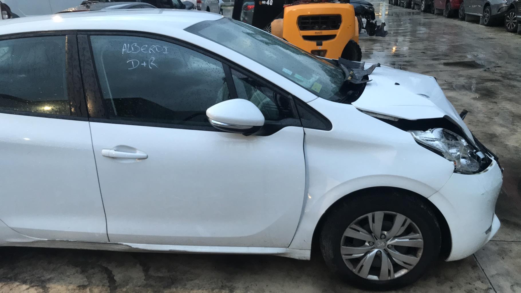 Image PEUGEOT 208 1