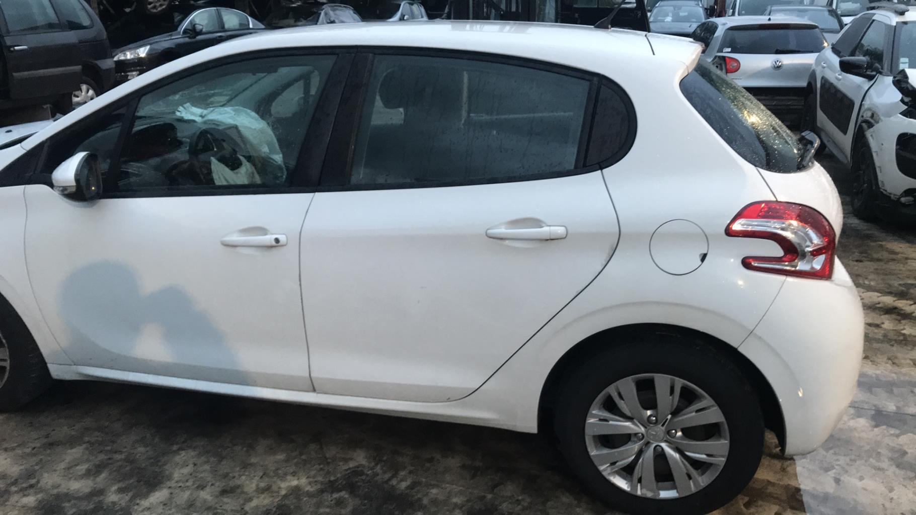 Image PEUGEOT 208 1