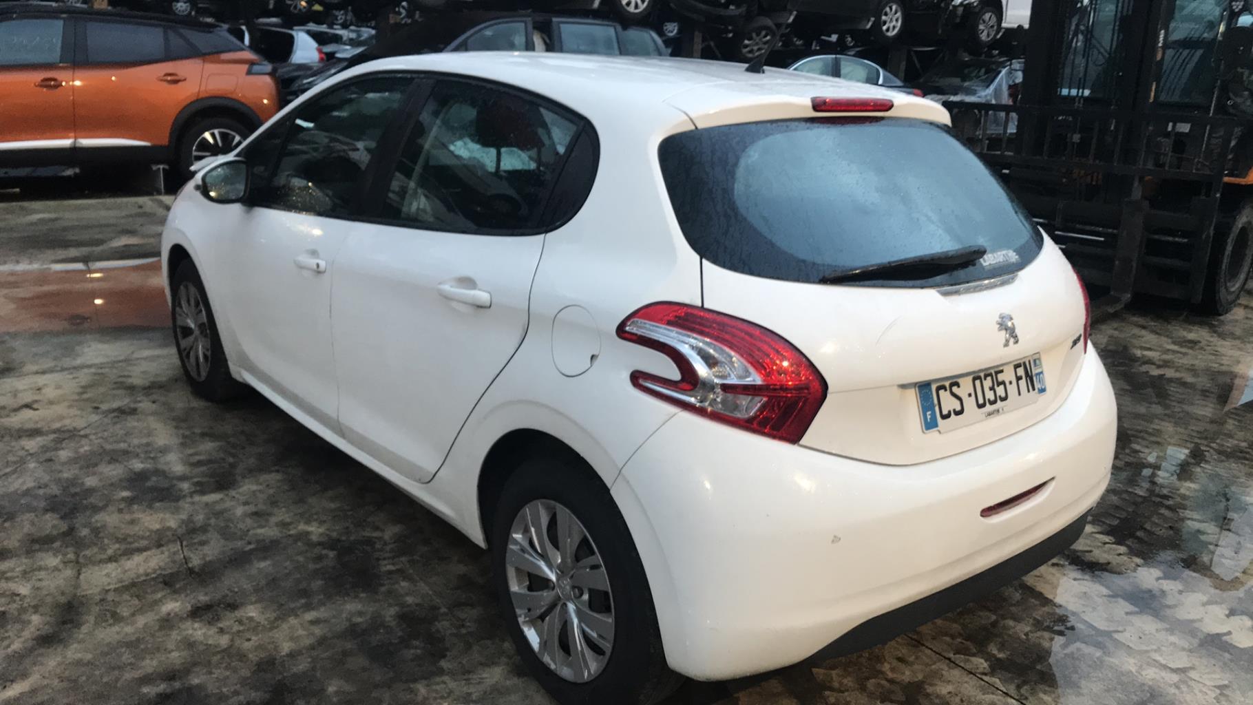 Image PEUGEOT 208 1