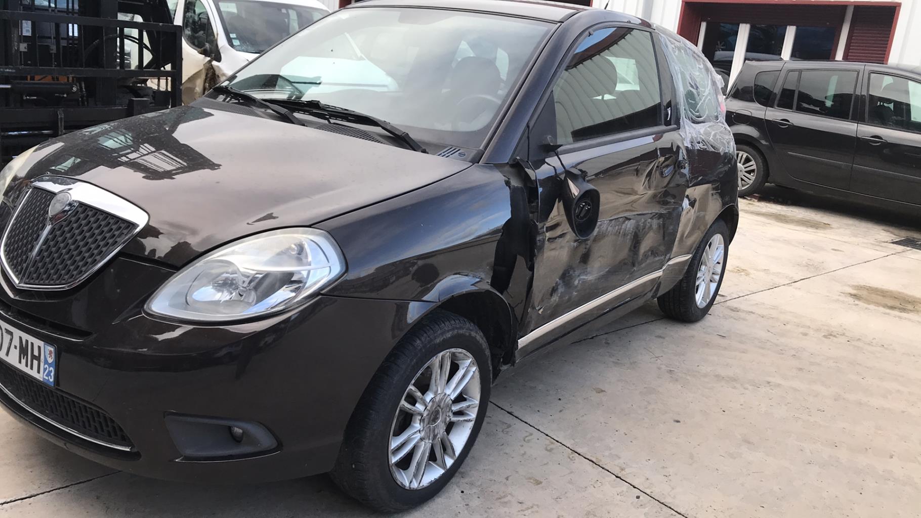 Image LANCIA YPSILON 4