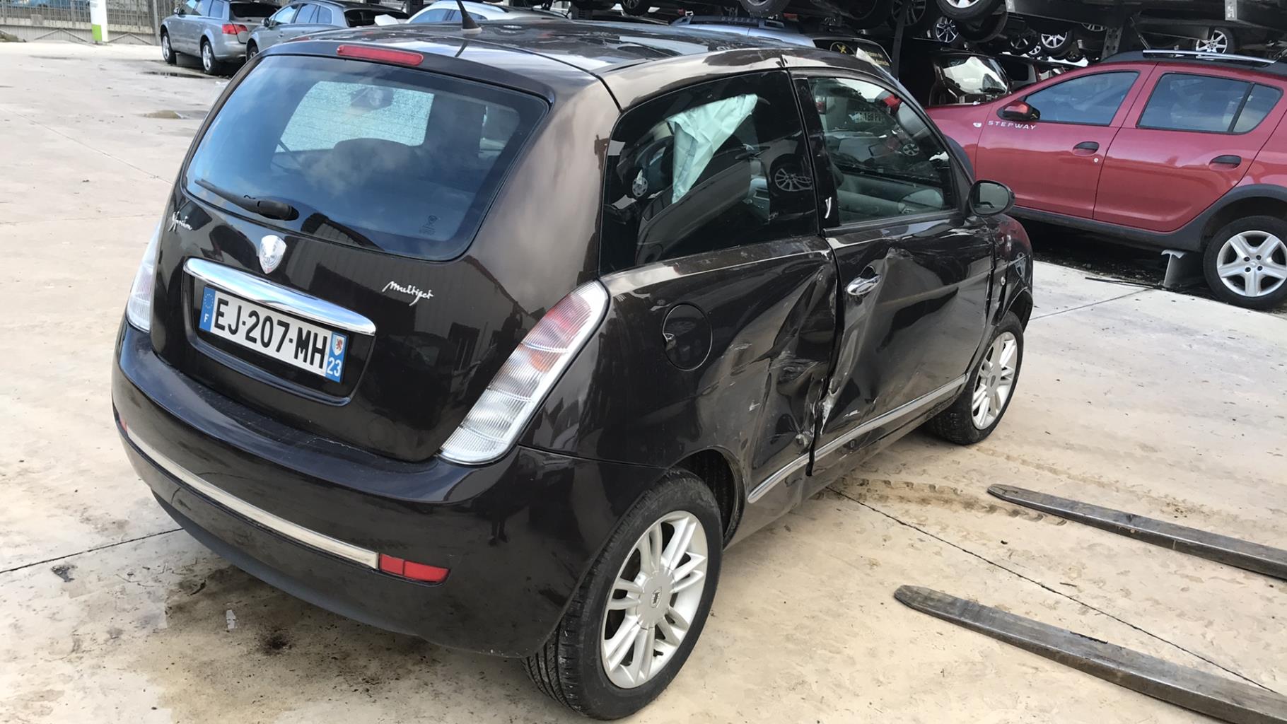 Image LANCIA YPSILON 4