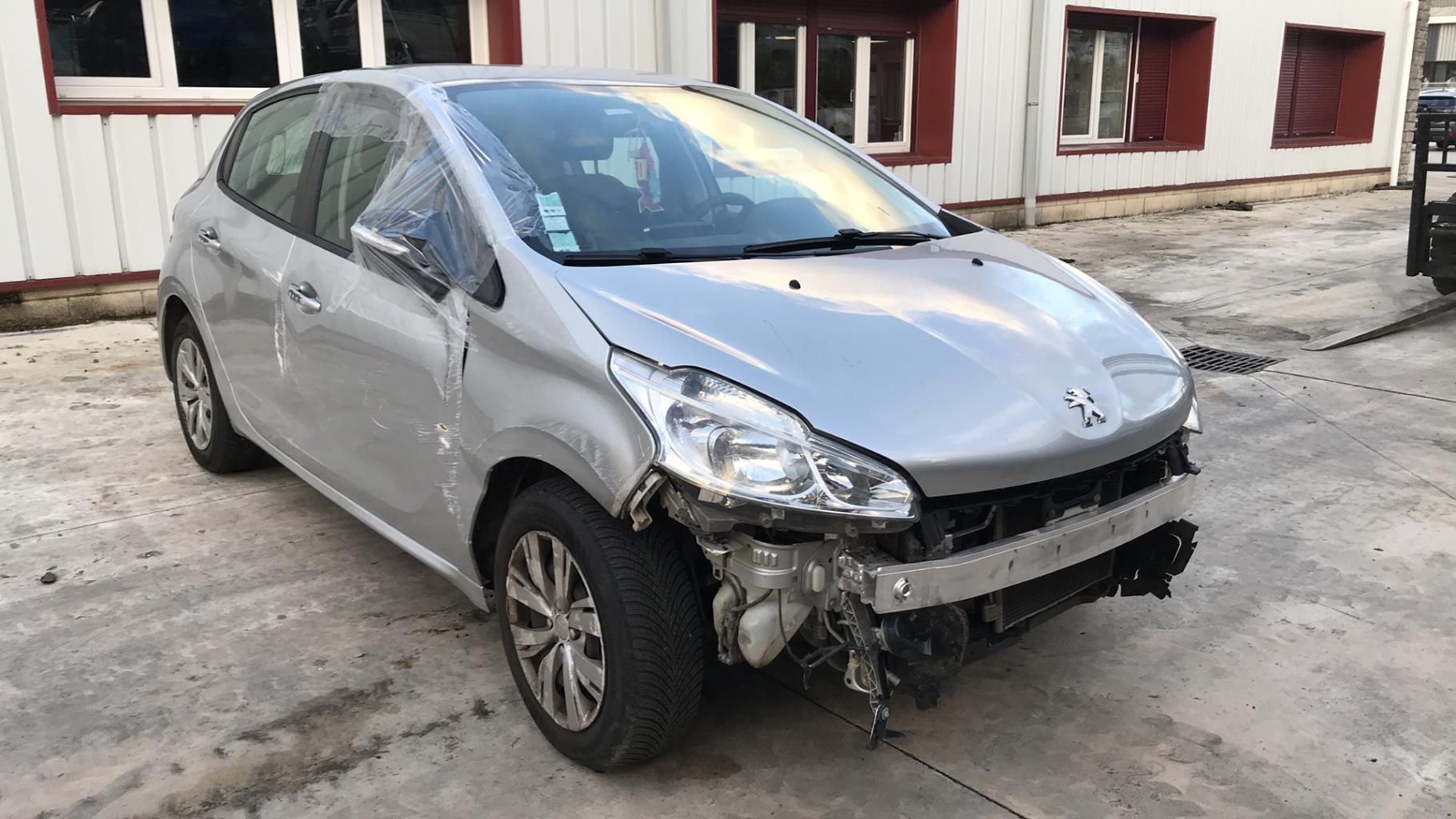 Image PEUGEOT 208 1