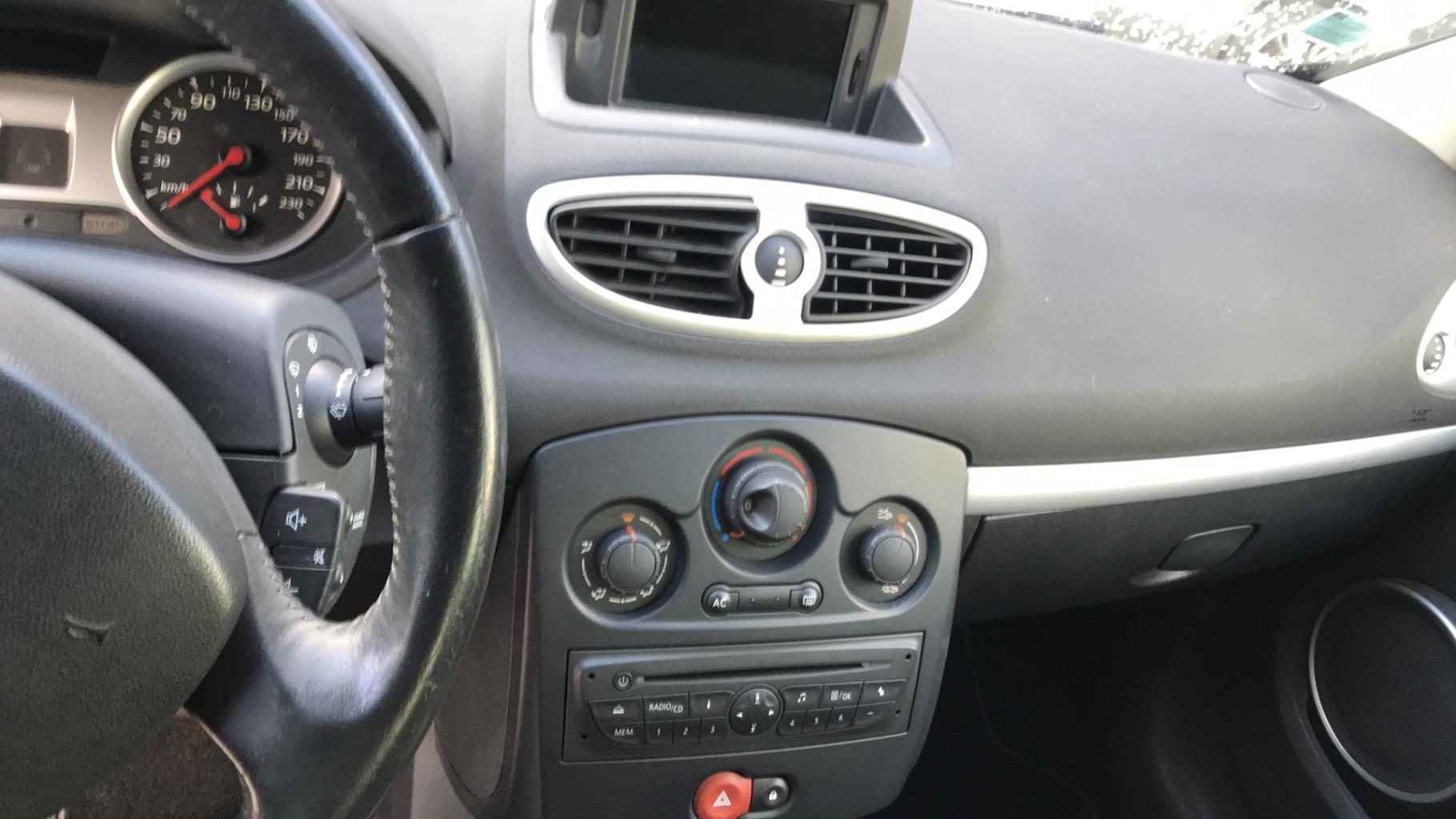 Image RENAULT CLIO 3