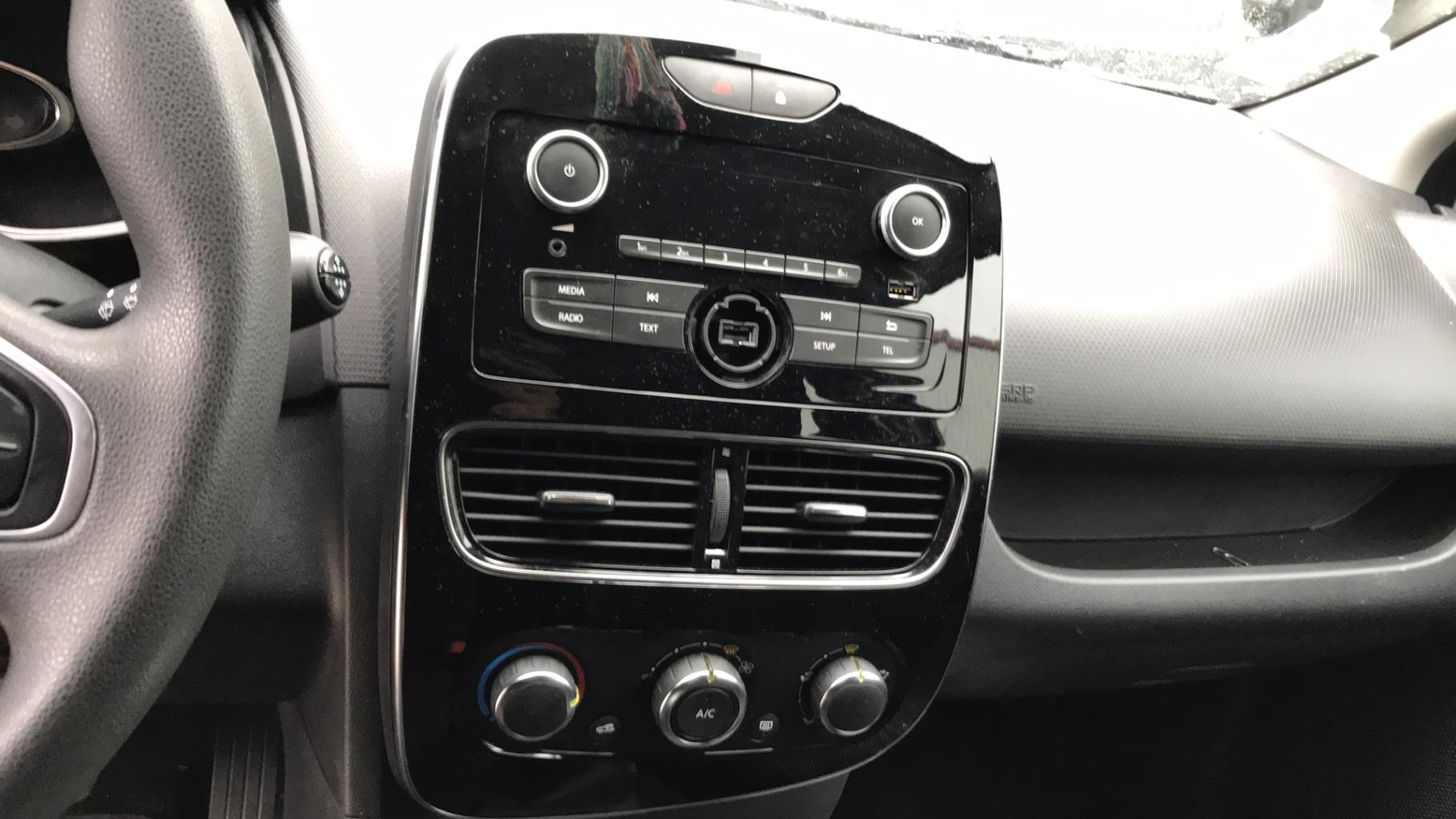 Image RENAULT CLIO 4