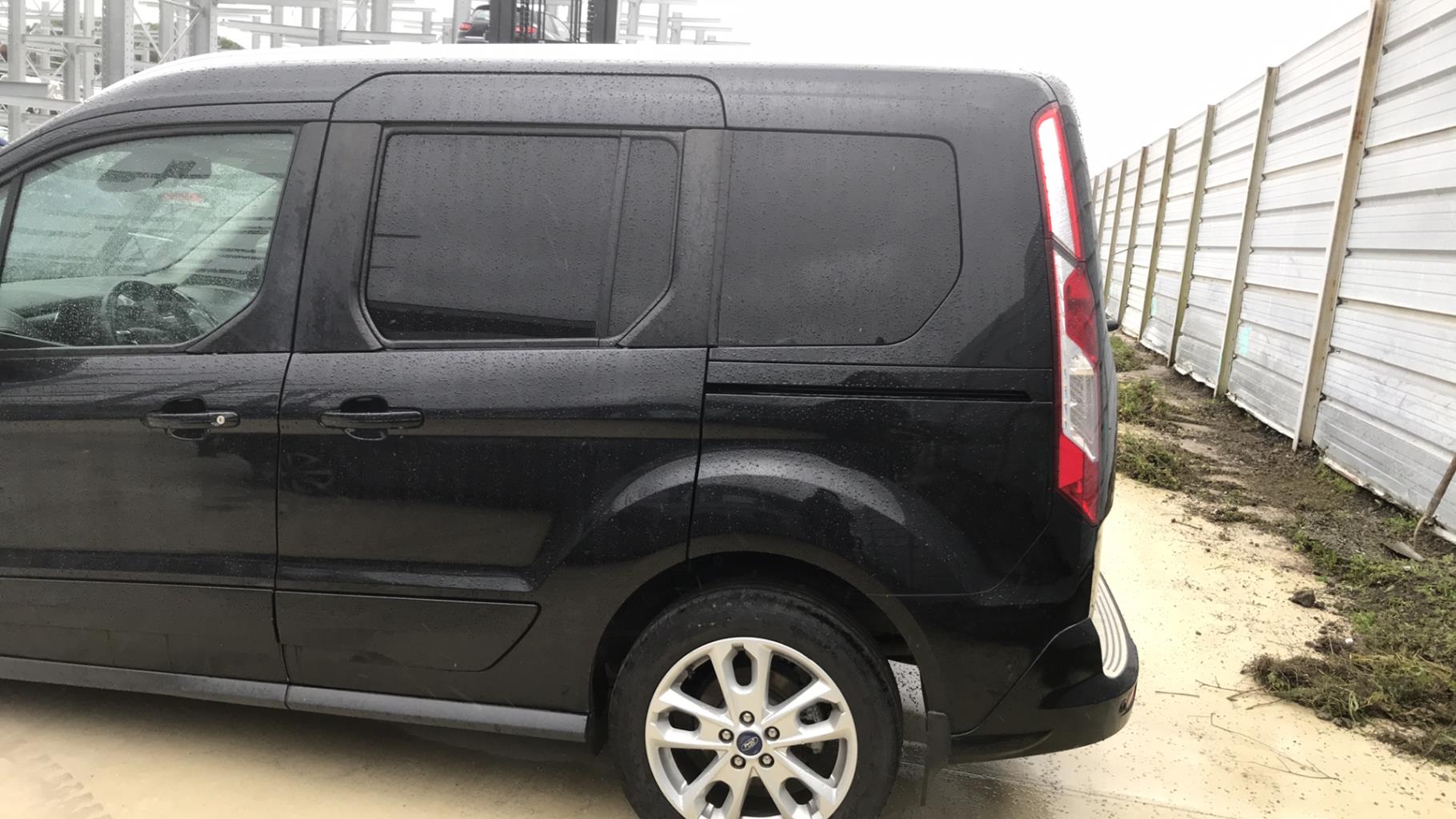 Image FORD TOURNEO CONNECT 2