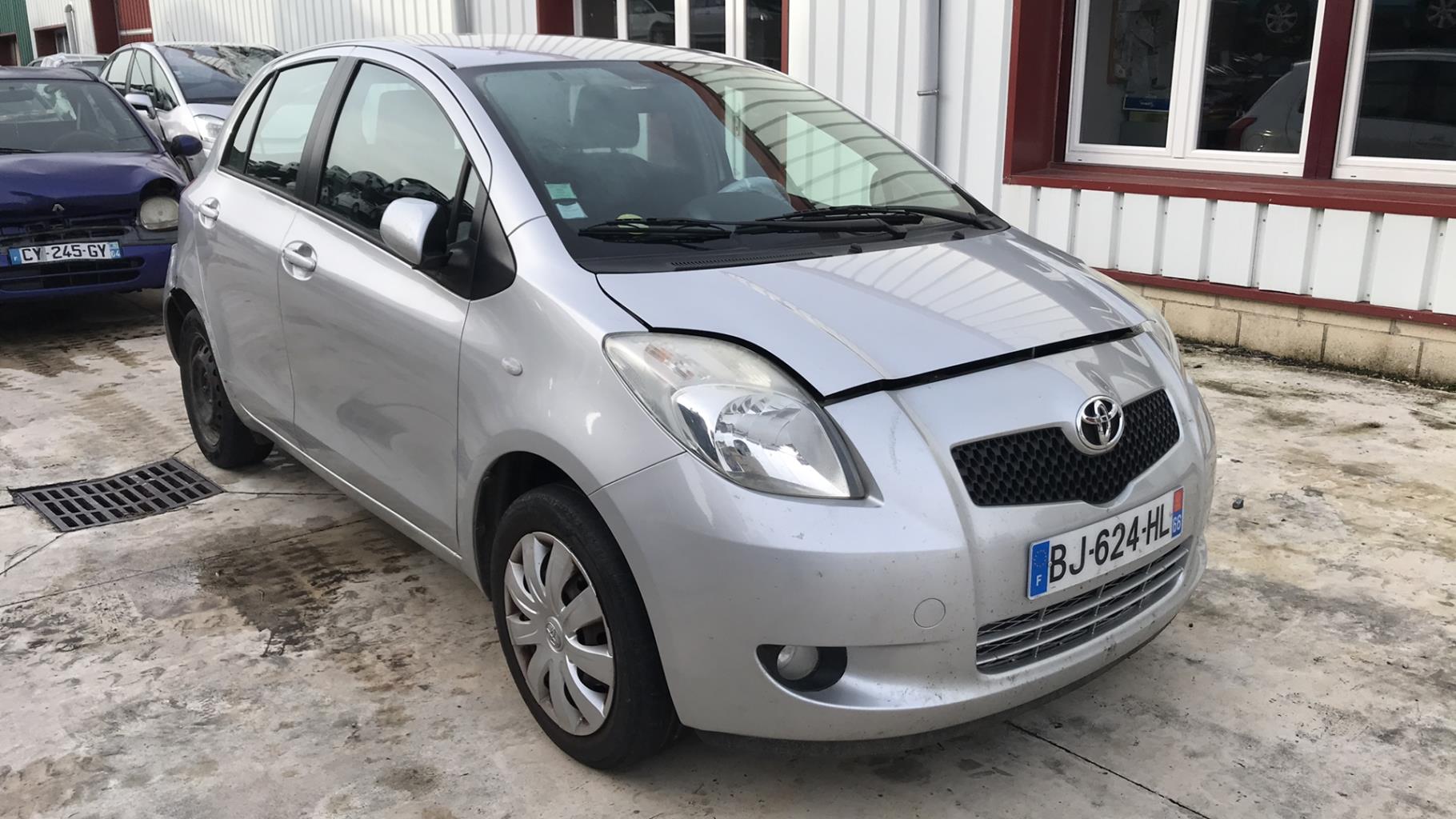 Image TOYOTA YARIS 2