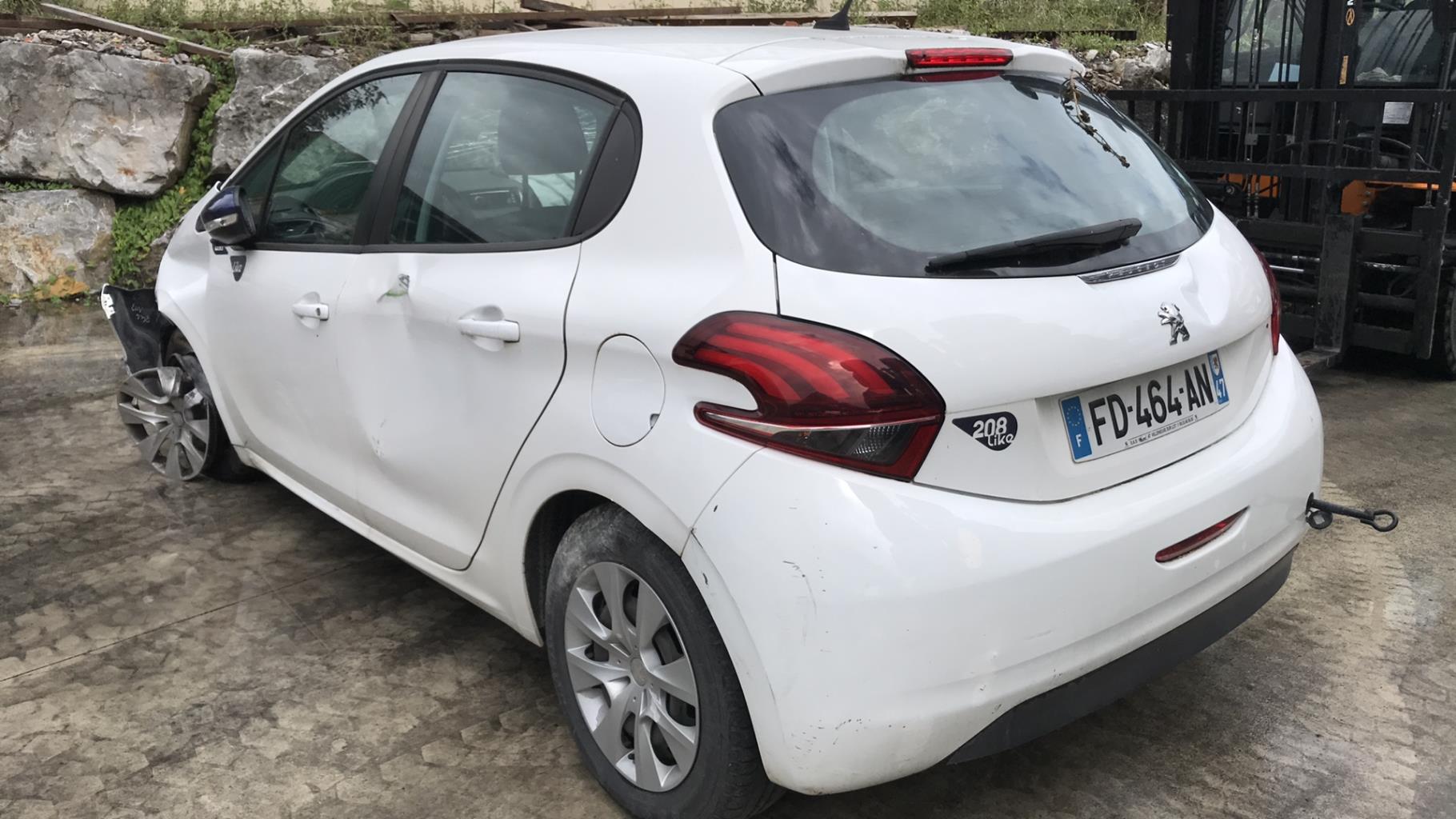 Image PEUGEOT 208 1