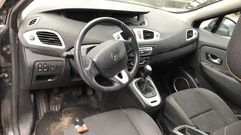 Image RENAULT GRAND SCENIC 3