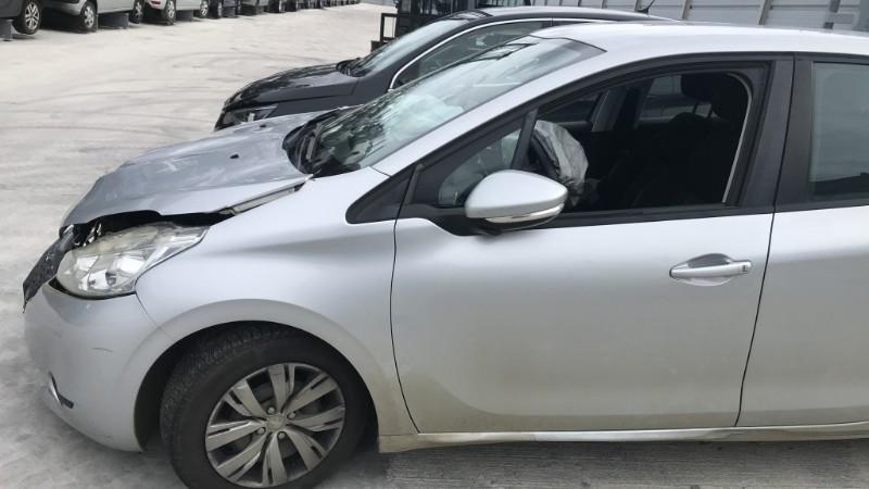 Image PEUGEOT 208 1