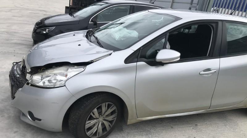 Image PEUGEOT 208 1