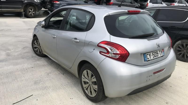 Image PEUGEOT 208 1