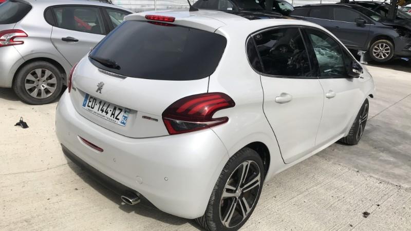 Image PEUGEOT 208 1